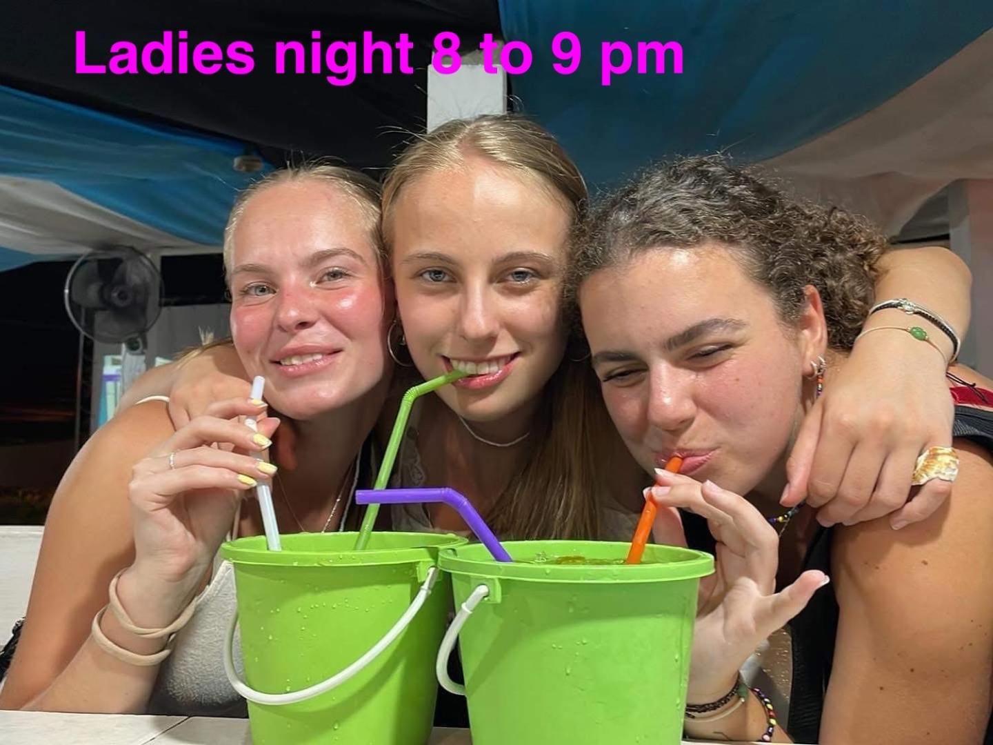 Arena Boutique Hotel Female Only Thong Sala Extérieur photo