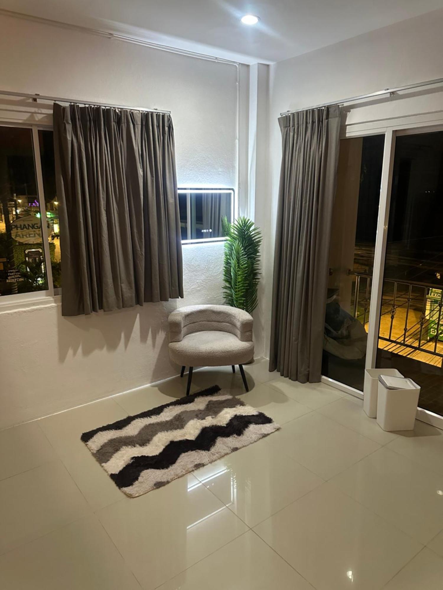 Arena Boutique Hotel Female Only Thong Sala Extérieur photo